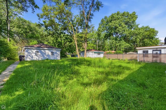 10066 S Van Vlissingen Road, Chicago, IL 60617