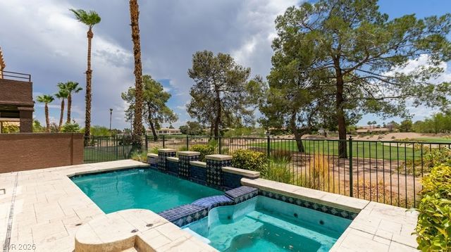 8941 Diamond Falls Drive, Las Vegas, NV 89117