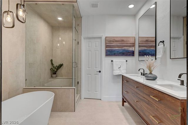 8941 Diamond Falls Drive, Las Vegas, NV 89117