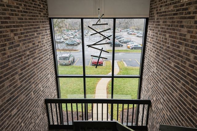 1462 Stonebridge Circle F10, Wheaton, IL 60189