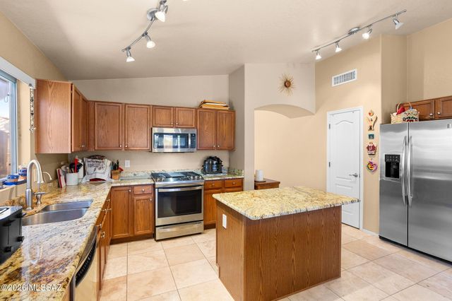 2504 W Southern Star Drive, Tucson, AZ 85713