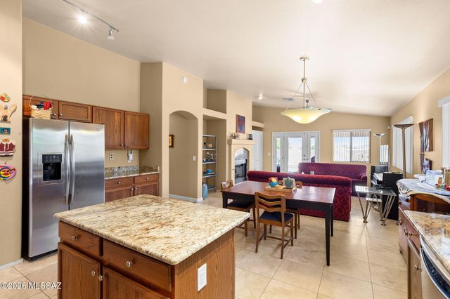 2504 W Southern Star Drive, Tucson, AZ 85713