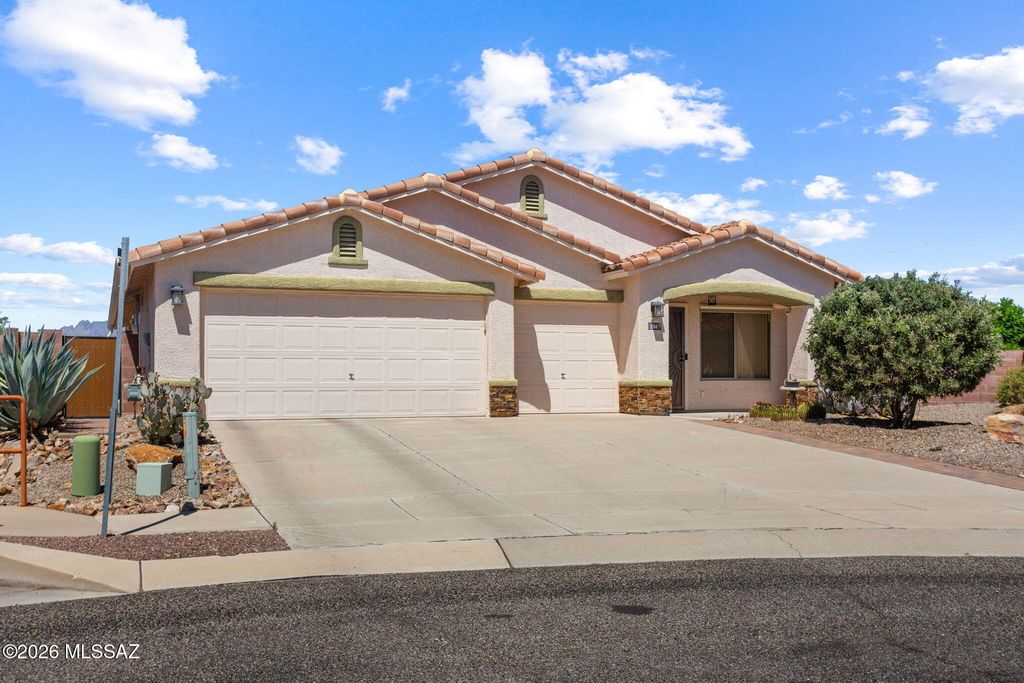 2504 W Southern Star Drive, Tucson, AZ 85713