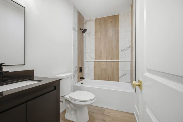 645 E Calhoun Street, Woodstock, IL 60098