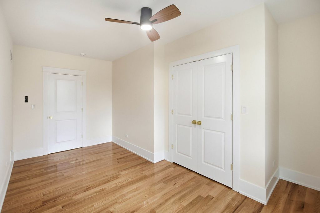Image 19 of property listing at 645 E Calhoun Street, Woodstock, IL 60098
