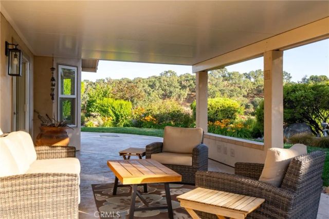 2035 Calle Pattito, Templeton, CA 93465