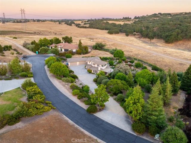 2035 Calle Pattito, Templeton, CA 93465