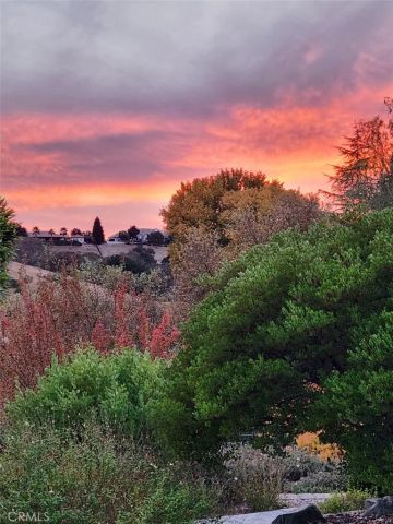 2035 Calle Pattito, Templeton, CA 93465