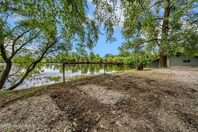 32730 HENLEY LAKE DRIVE, California, MO 65018