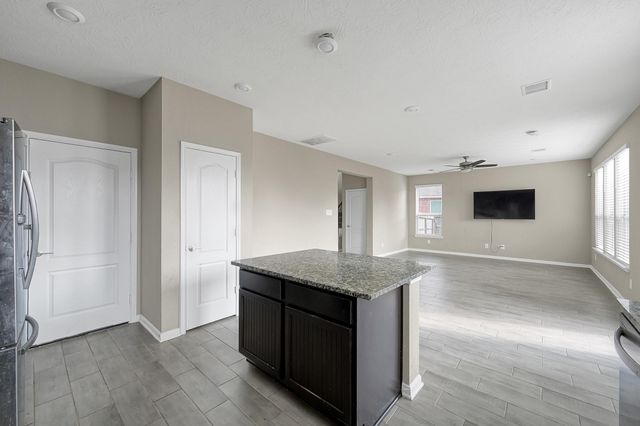 1951 Parnevik Place, Conroe, TX 77304