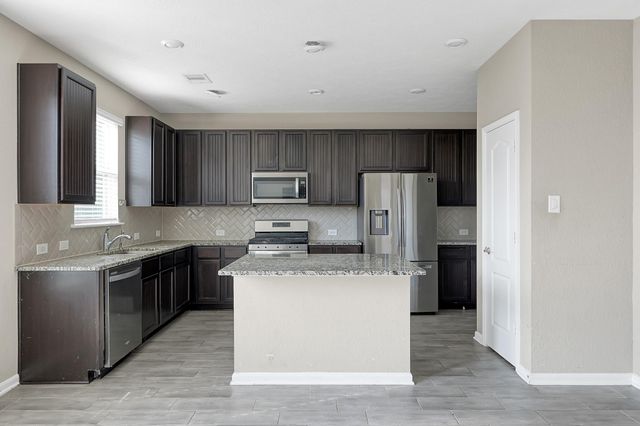 1951 Parnevik Place, Conroe, TX 77304