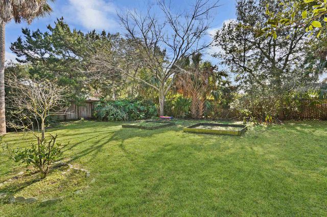 323 Arpieka Ave, St Augustine, FL 32080