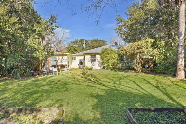 323 Arpieka Ave, St Augustine, FL 32080