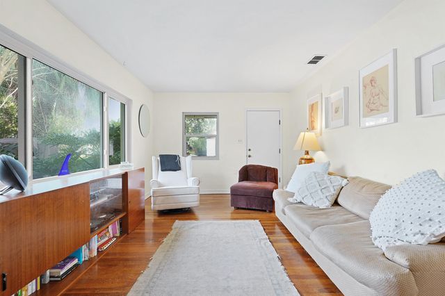 323 Arpieka Ave, St Augustine, FL 32080