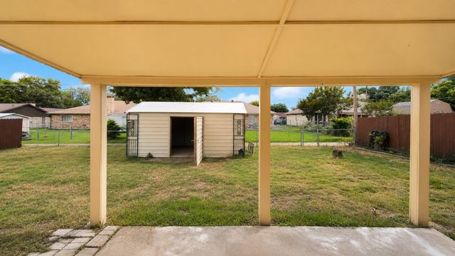 1305 Wisteria Way, Mesquite, TX 75149