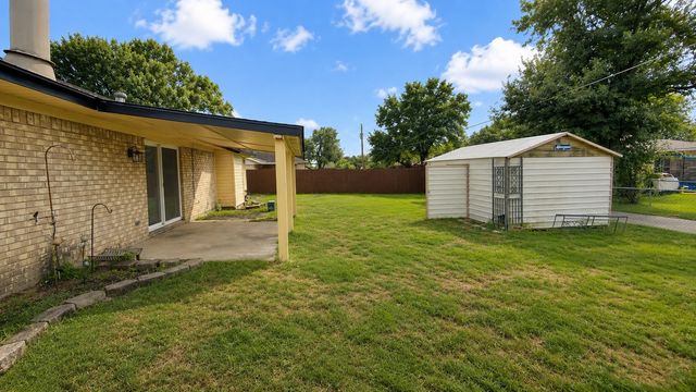 1305 Wisteria Way, Mesquite, TX 75149
