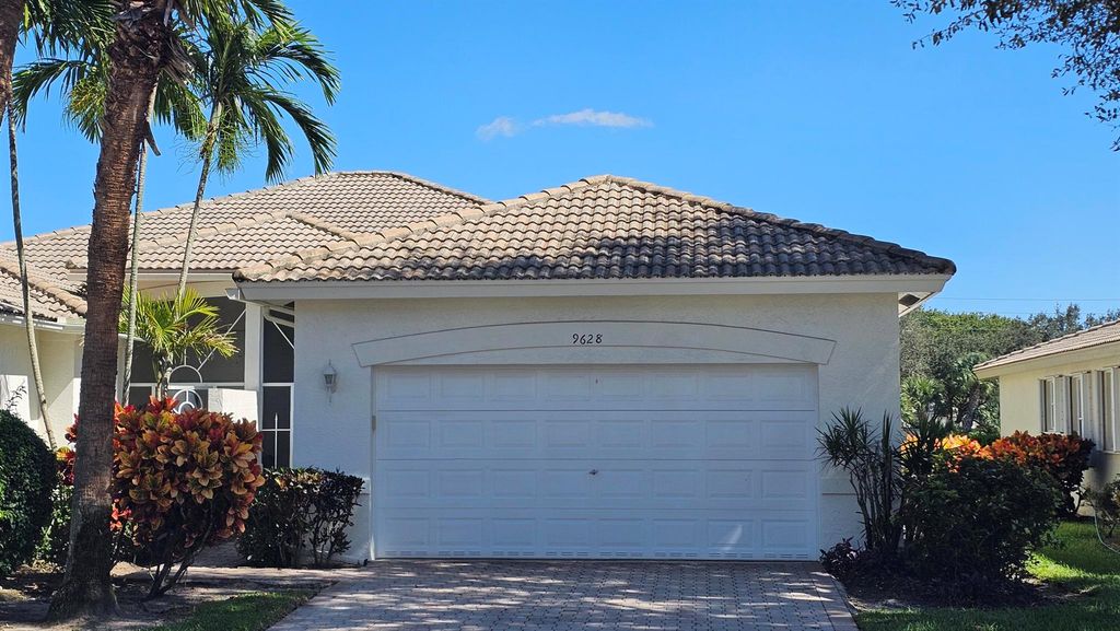 9628 Crescent View Drive N, Boynton Beach, FL 33437