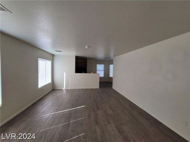 2711 Morning Break Court, Las Vegas, NV 89142