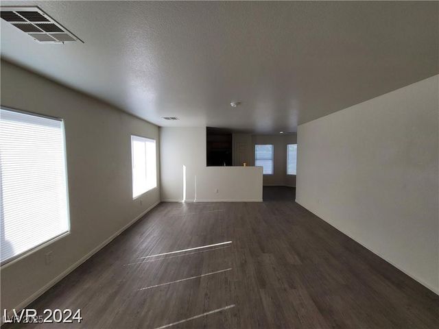 2711 Morning Break Court, Las Vegas, NV 89142