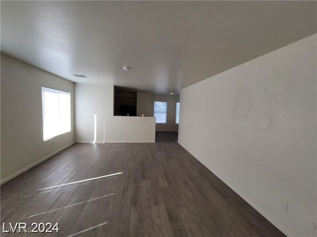 2711 Morning Break Court, Las Vegas, NV 89142
