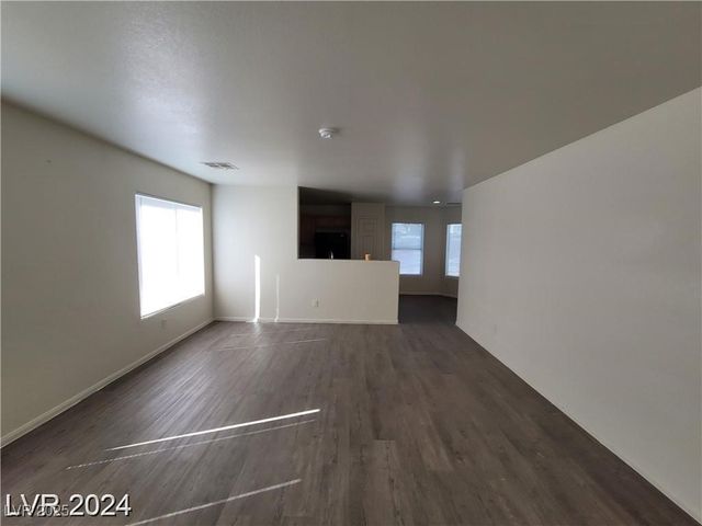 2711 Morning Break Court, Las Vegas, NV 89142