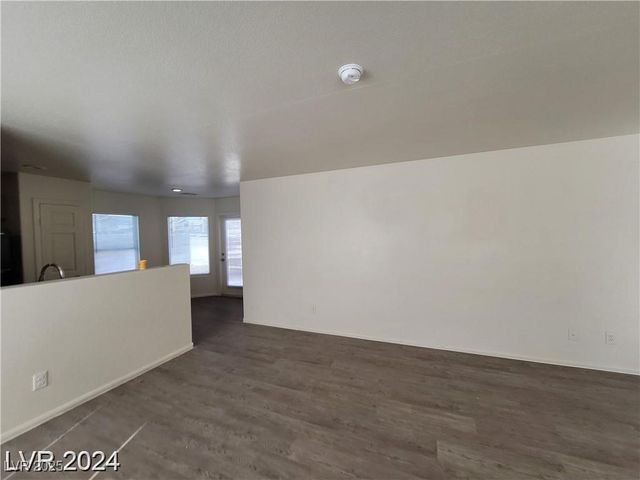 2711 Morning Break Court, Las Vegas, NV 89142
