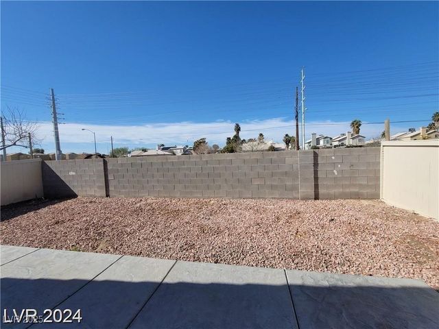 2711 Morning Break Court, Las Vegas, NV 89142