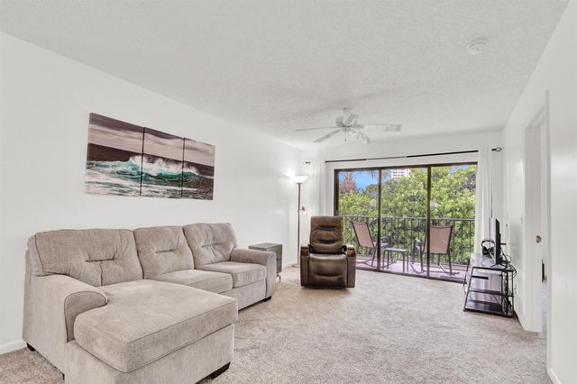 115 Bamboo Road 205, Palm Beach Shores, FL 33404