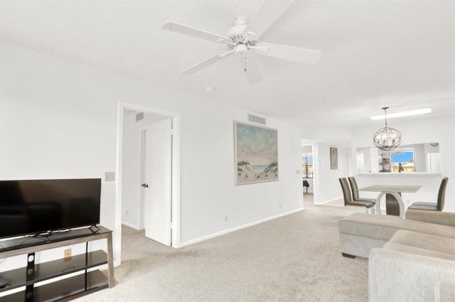 115 Bamboo Road 205, Palm Beach Shores, FL 33404