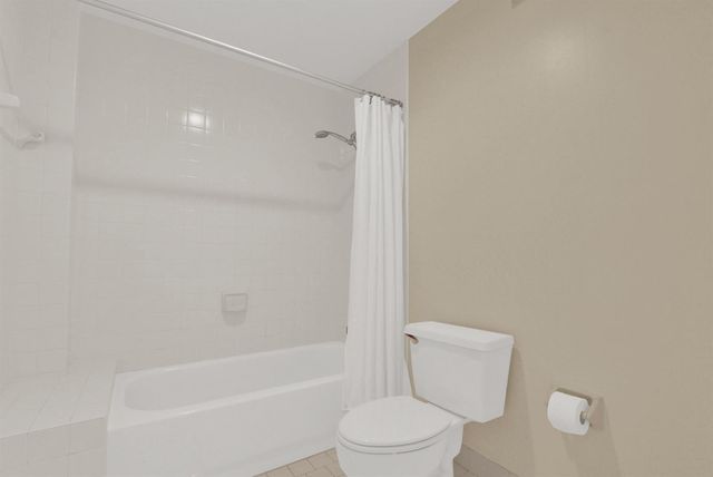 115 Bamboo Road 205, Palm Beach Shores, FL 33404