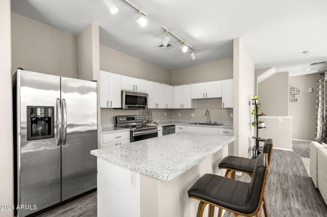2450 W GLENROSA Avenue 9, Phoenix, AZ 85015
