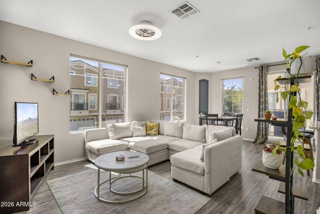 2450 W GLENROSA Avenue 9, Phoenix, AZ 85015