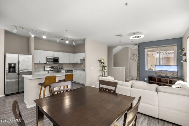 2450 W GLENROSA Avenue 9, Phoenix, AZ 85015