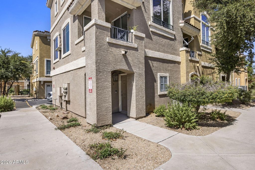 2450 W GLENROSA Avenue 9, Phoenix, AZ 85015