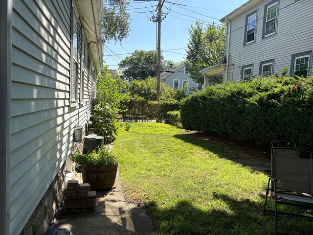 541 School 2, Belmont, MA 02478