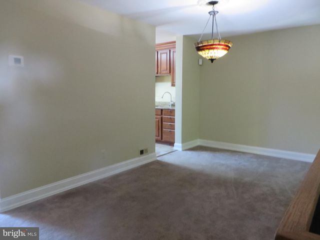 6896 DEER RUN DR, Alexandria, VA 22306