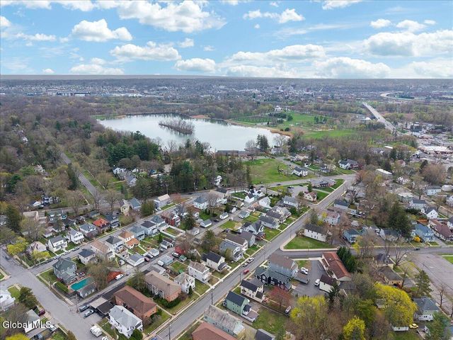 29 Vley Road, Scotia, NY 12302