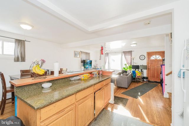 6 AVA AVE, Somerdale, NJ 08083