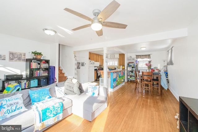 6 AVA AVE, Somerdale, NJ 08083