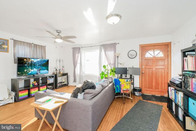 6 AVA AVE, Somerdale, NJ 08083