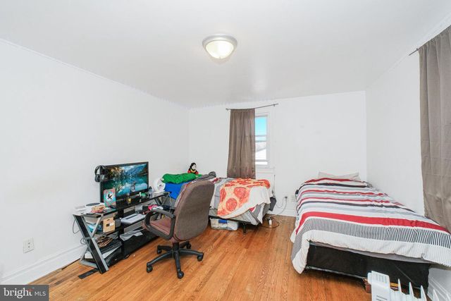 6 AVA AVE, Somerdale, NJ 08083