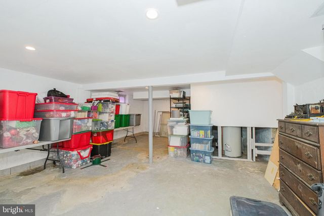 6 AVA AVE, Somerdale, NJ 08083