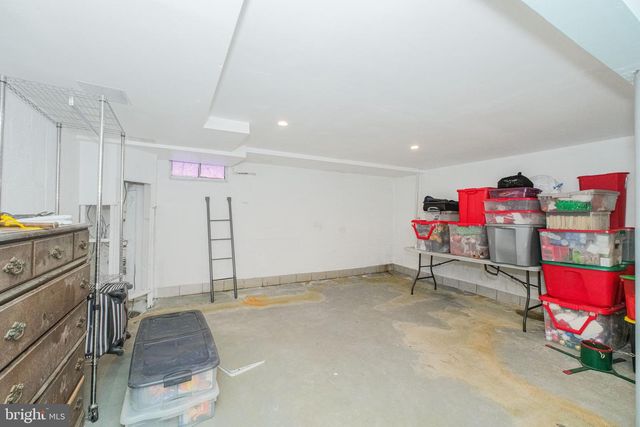 6 AVA AVE, Somerdale, NJ 08083