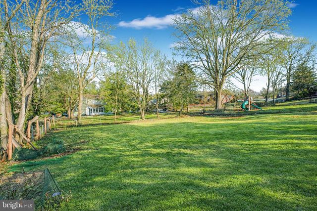 6 AVA AVE, Somerdale, NJ 08083