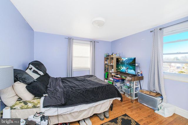 6 AVA AVE, Somerdale, NJ 08083