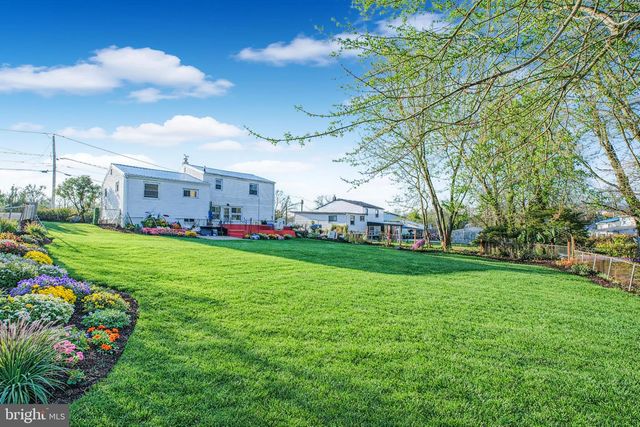 6 AVA AVE, Somerdale, NJ 08083