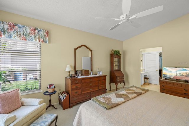 4688 OAK HOLLOW DRIVE 25, Sarasota, FL 34241