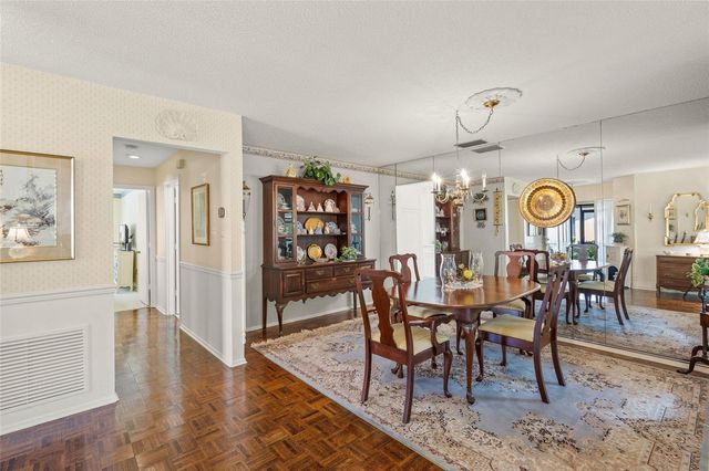 4688 OAK HOLLOW DRIVE 25, Sarasota, FL 34241