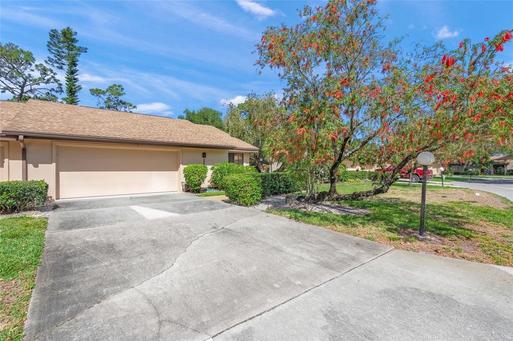 4688 OAK HOLLOW DRIVE 25, Sarasota, FL 34241