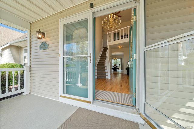 23 Varsity Boulevard, East Setauket, NY 11733